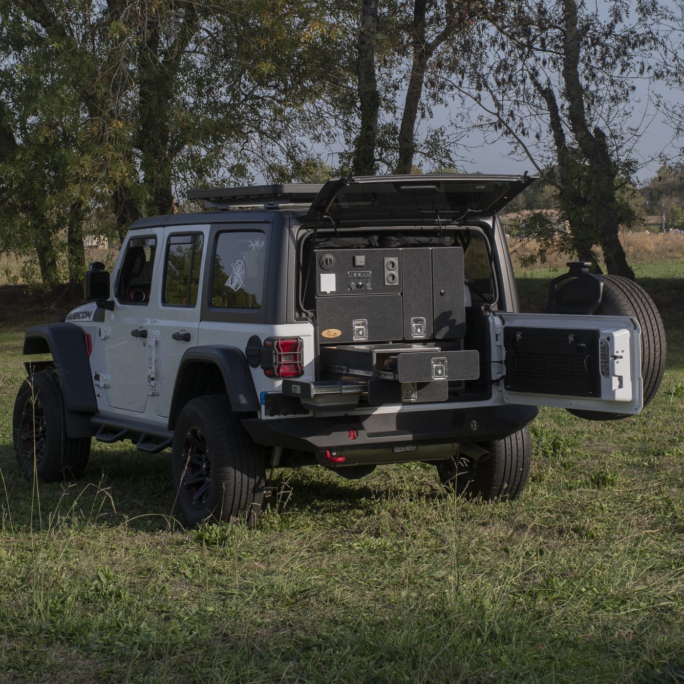 Aménagement sur mesure et équipement d&rsquo;un Jeep Wrangler Rubicon