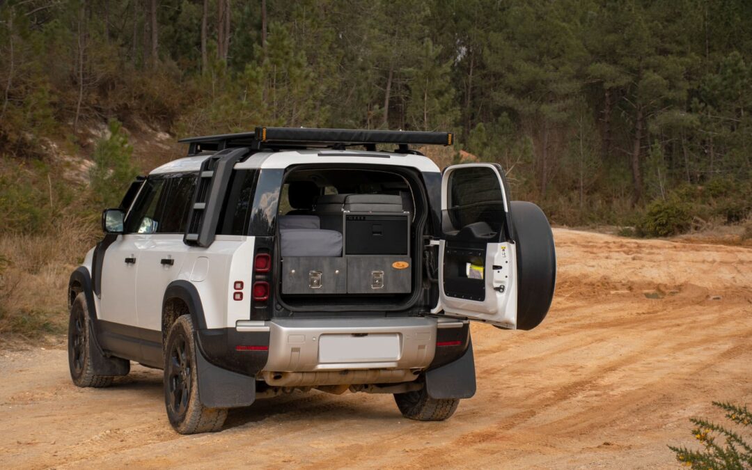 Aménagement et équipement complet d&rsquo;un Land Rover Defender P400e Hybride