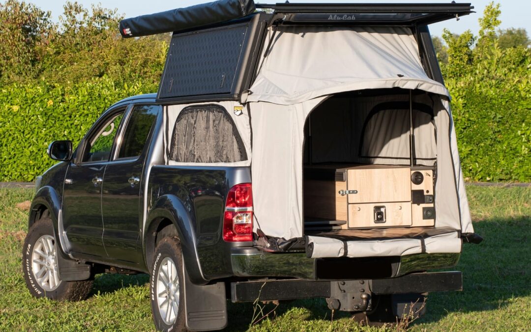 Équipement d&rsquo;un Weekender Camper Package et Aménagement sur Toyota Hilux Double cabine