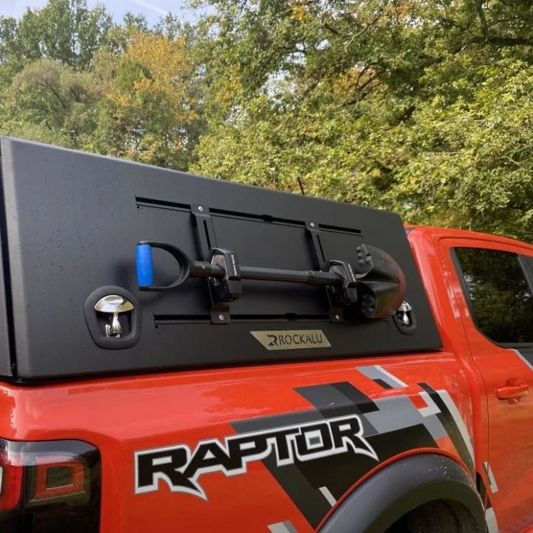 Kit de fixation universel sur portes latérales Hardtop ROCKALU 2
