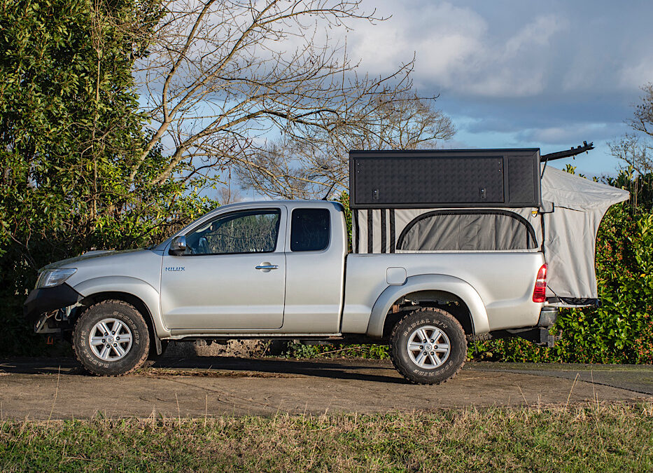 Équipement d&rsquo;un Weekender Camper Package sur Toyota Hilux Vigo Xtra Cabine