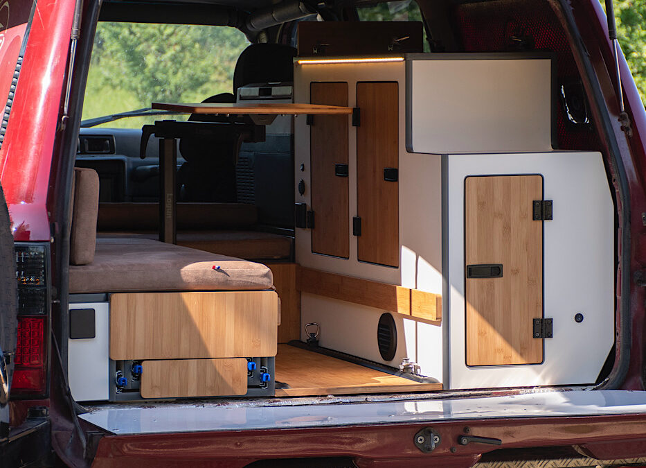 Aménagement sur mesure et équipement d&rsquo;un Toyota Land Cruiser HDJ80