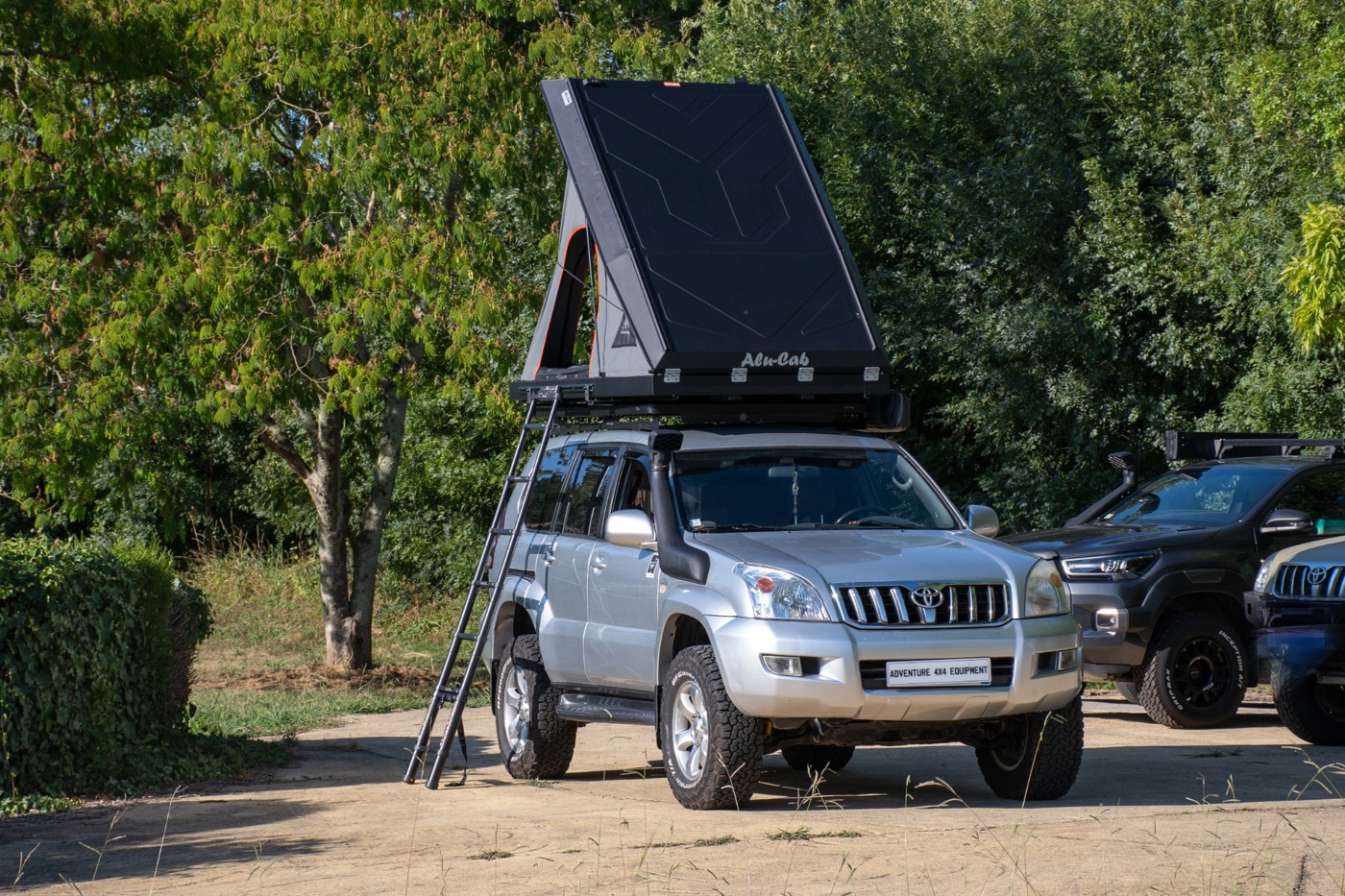 Équipement complet d&rsquo;un Toyota Land Cruiser KDJ120