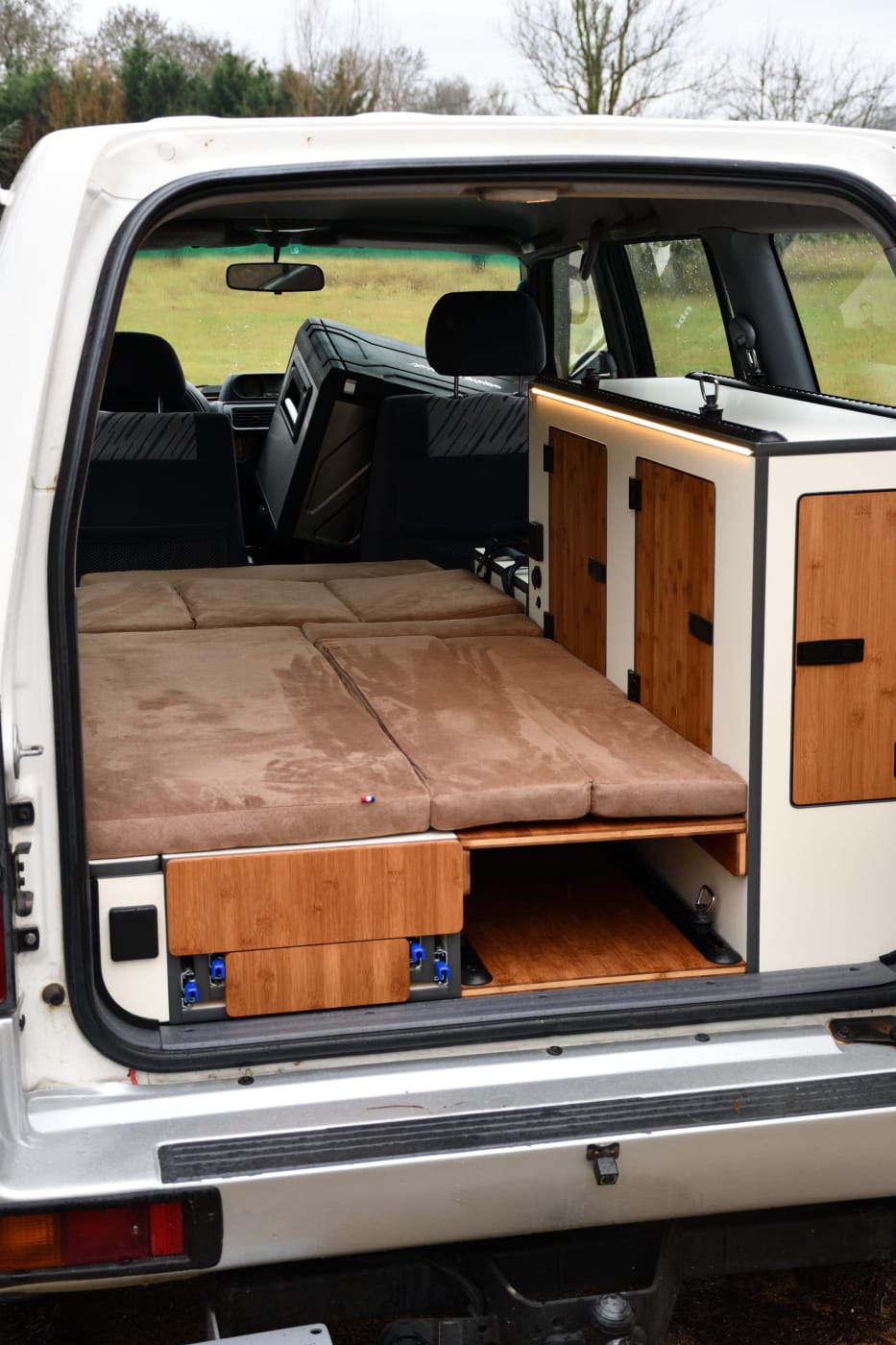 29 Aménagement pack Explorer pour Toyota KZJ95