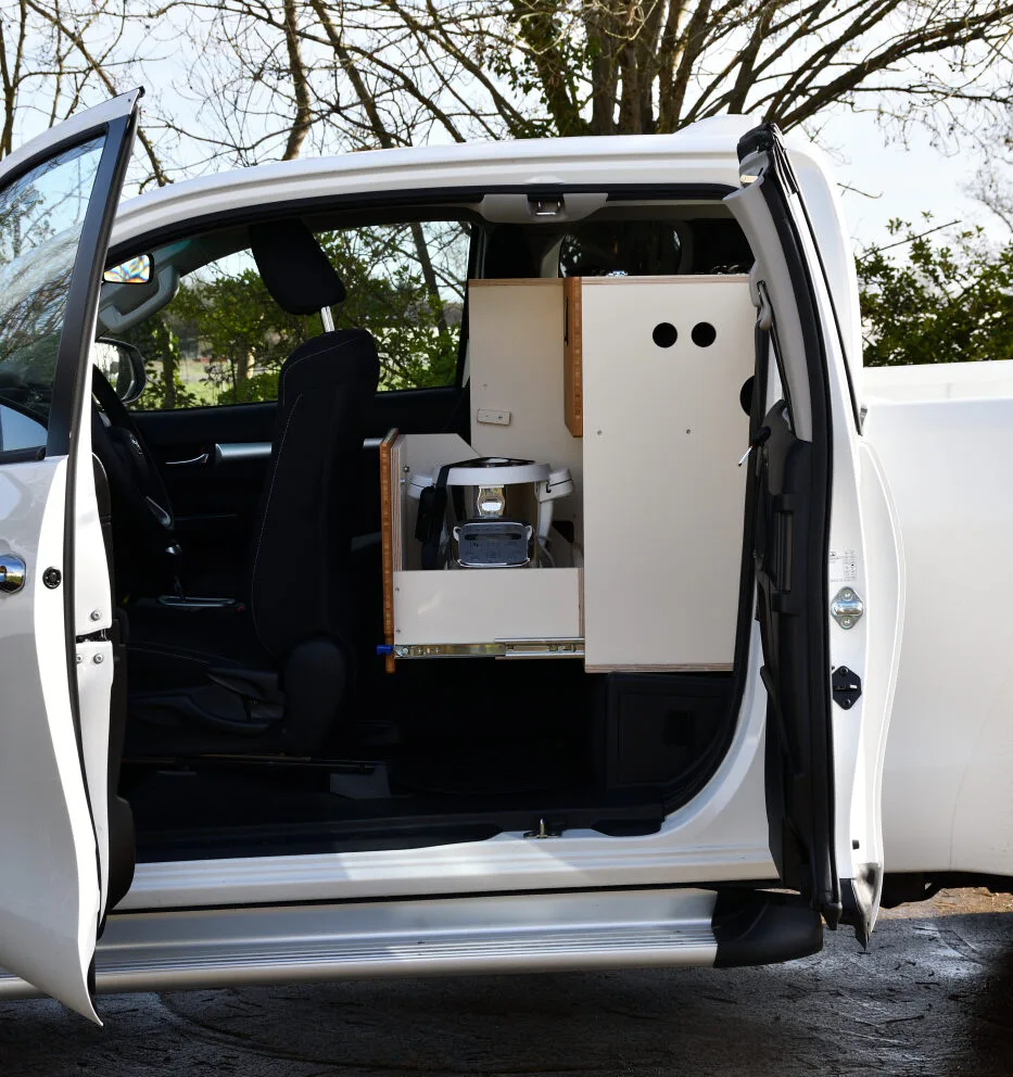 Aménagement cabine Toyota Hilux Revo Extra Cabine